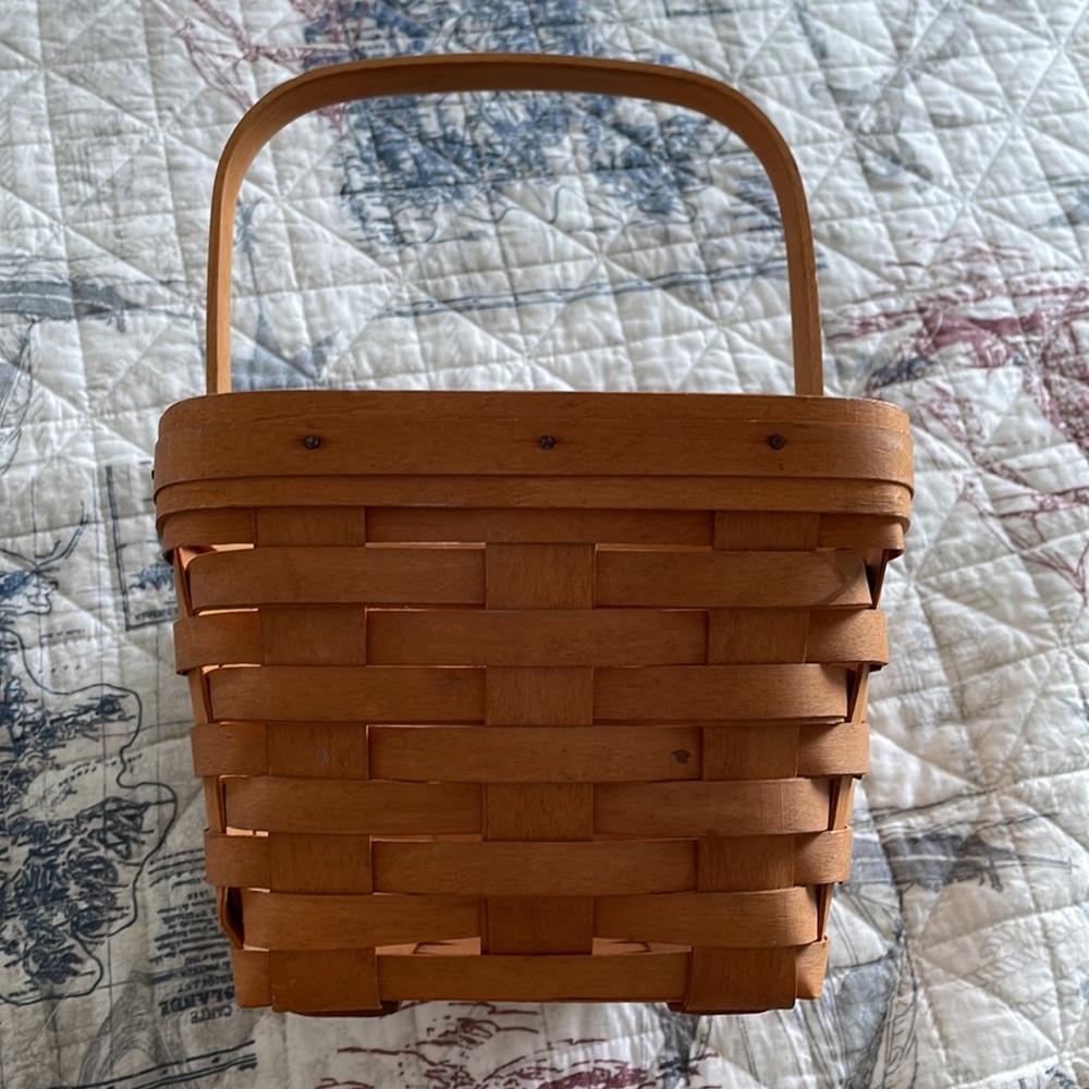 Longaberger 1997 One Handle Basket. - Picture 4 of 9